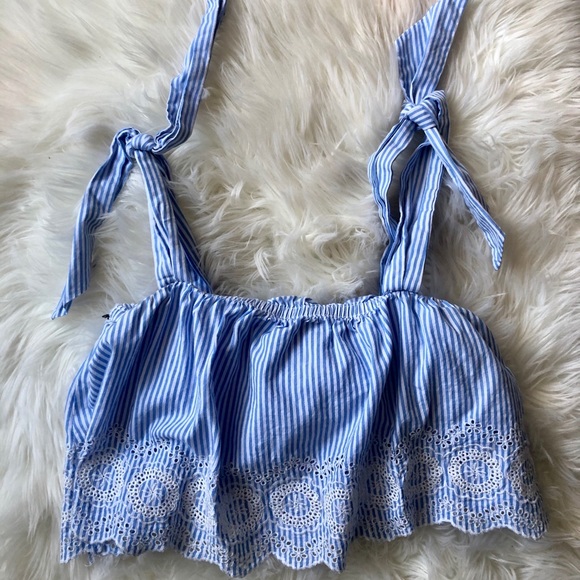 Forever21 blue white stripe seersucker tie bow strap crop tank top size small - Picture 2 of 6